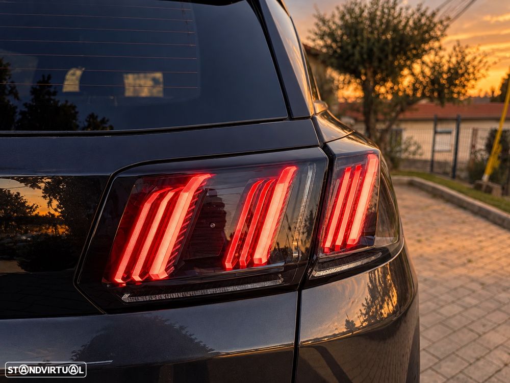 Peugeot 3008 1.6 Hybrid Allure Pack e-EAT8 - 16