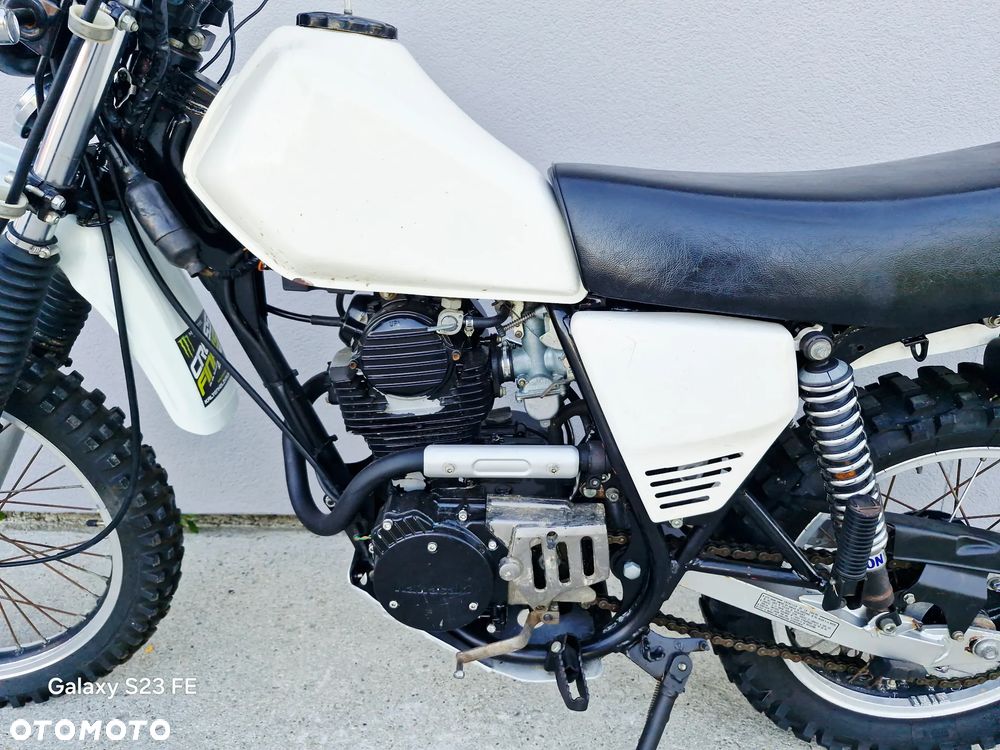 Kawasaki KLR - 16