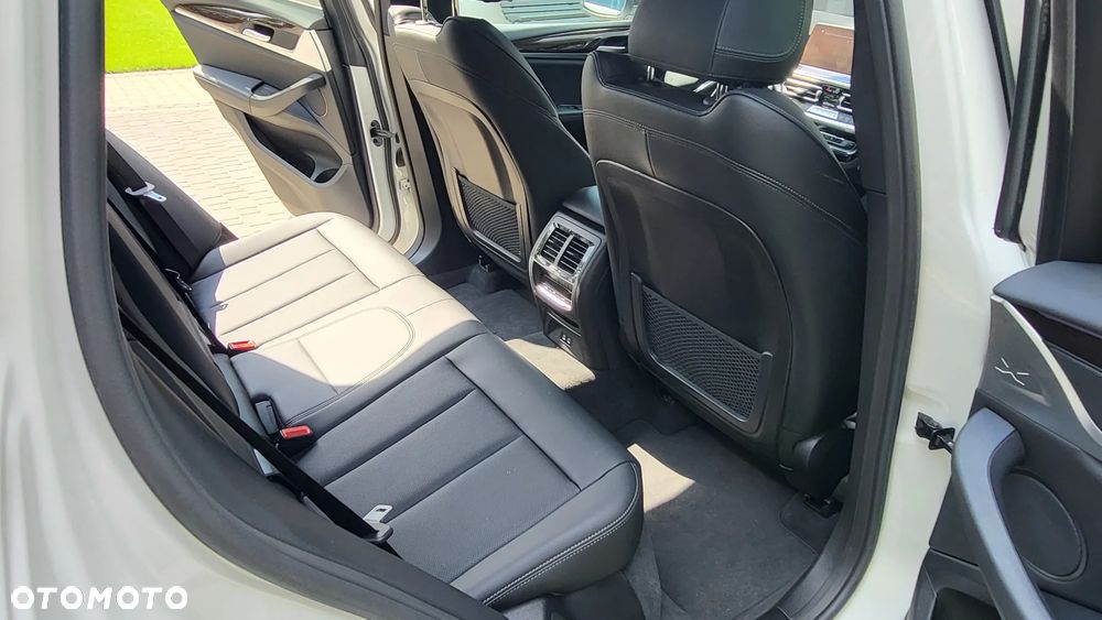 BMW X3 xDrive30i Luxury Line - 20