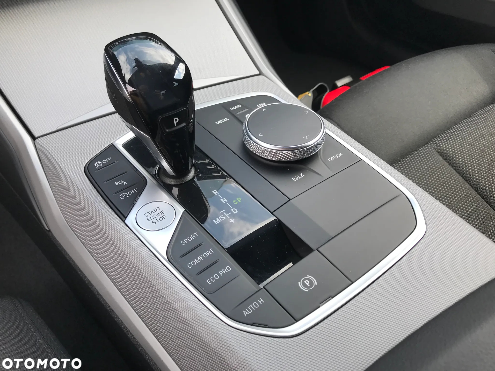 BMW Seria 3 320i xDrive Advantage sport - 31