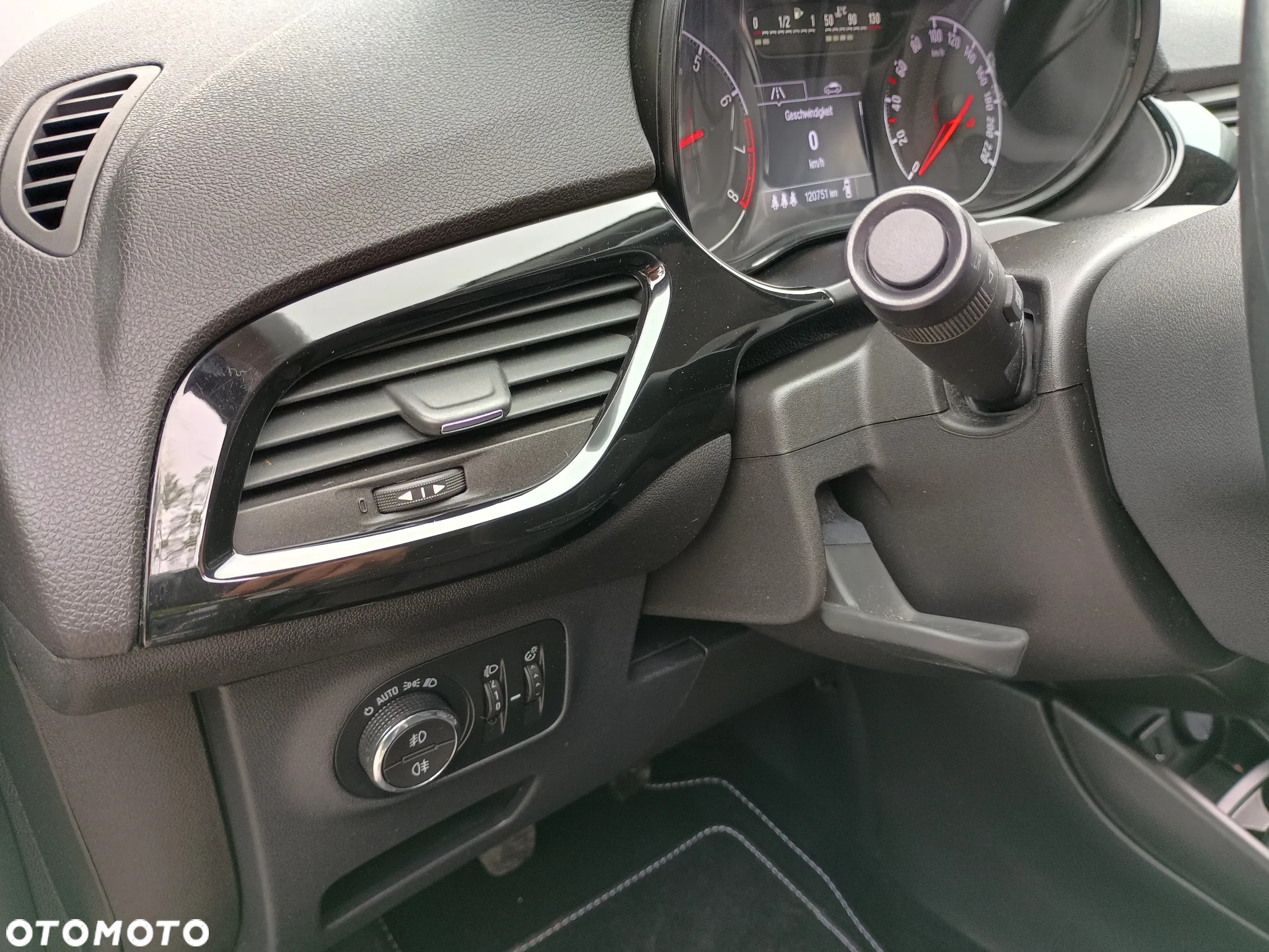 Opel Corsa 1.4 Enjoy - 24