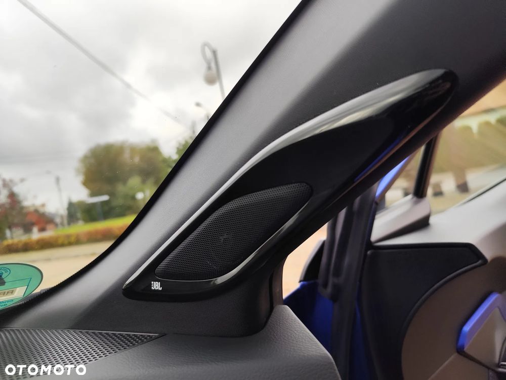 Toyota C-HR Hybrid Style Selection - 14
