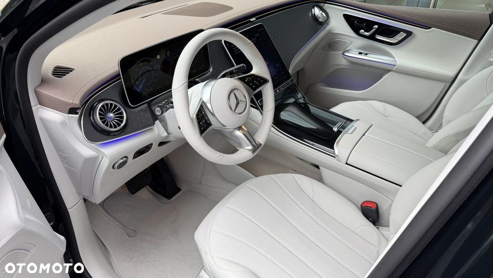 Mercedes-Benz EQE - 4
