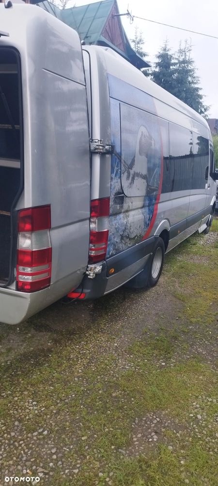 Mercedes-Benz Sprinter - 13