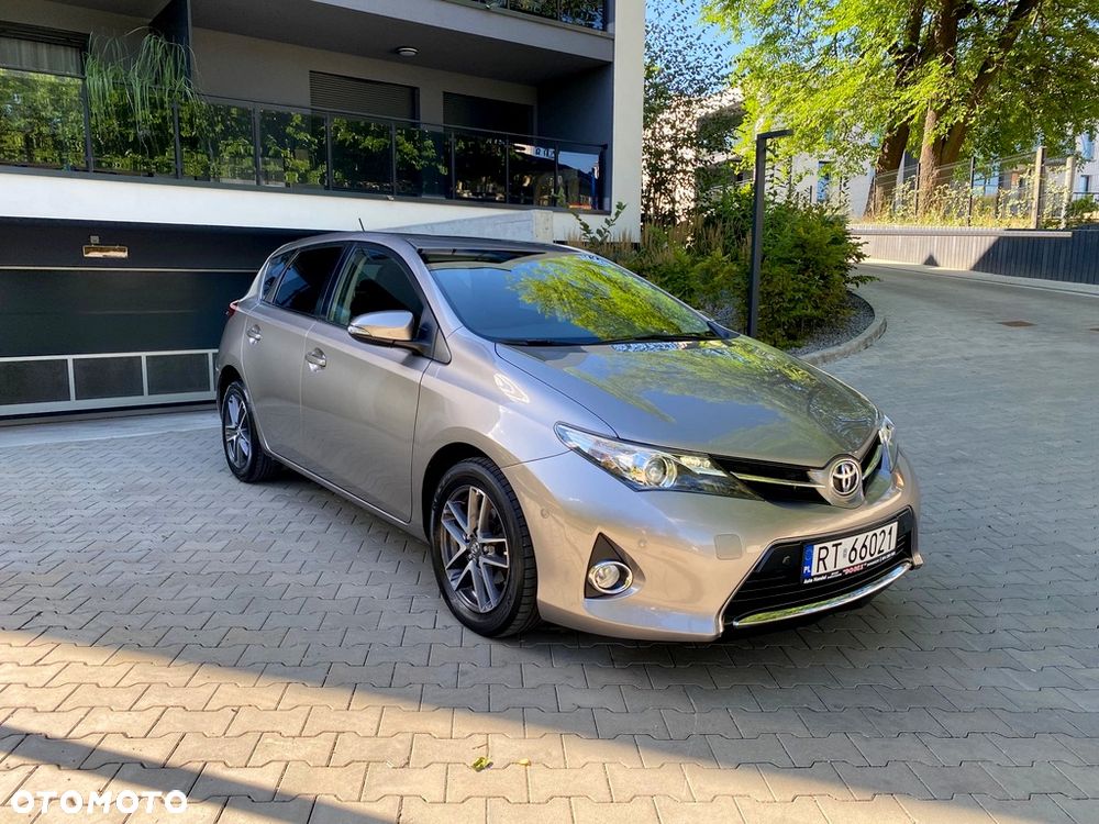 Toyota Auris 1.6 Prestige - 1