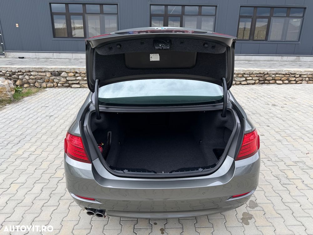 BMW Seria 5 520d xDrive Aut. Modern Line - 16