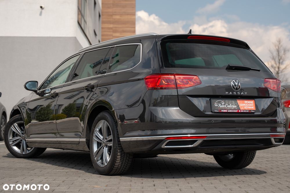 Volkswagen Passat 2.0 TDI (BlueMotion Technology) Highline - 15