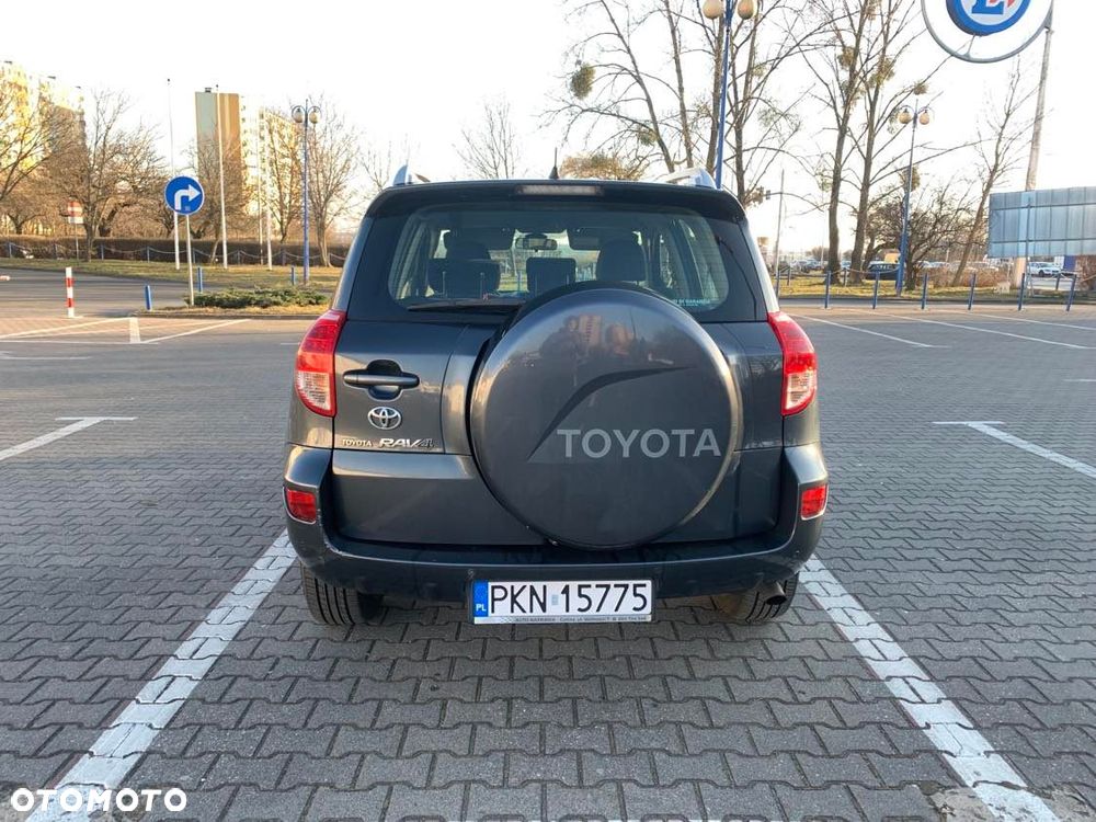 Toyota RAV4 2.2 D-4D 4x4 - 4