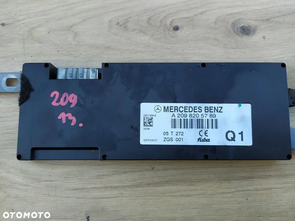 MERCEDES W209 CLK CABRIO MODUŁ WZMACNIACZ ANTENY A2098200789 A2098205789 - 2