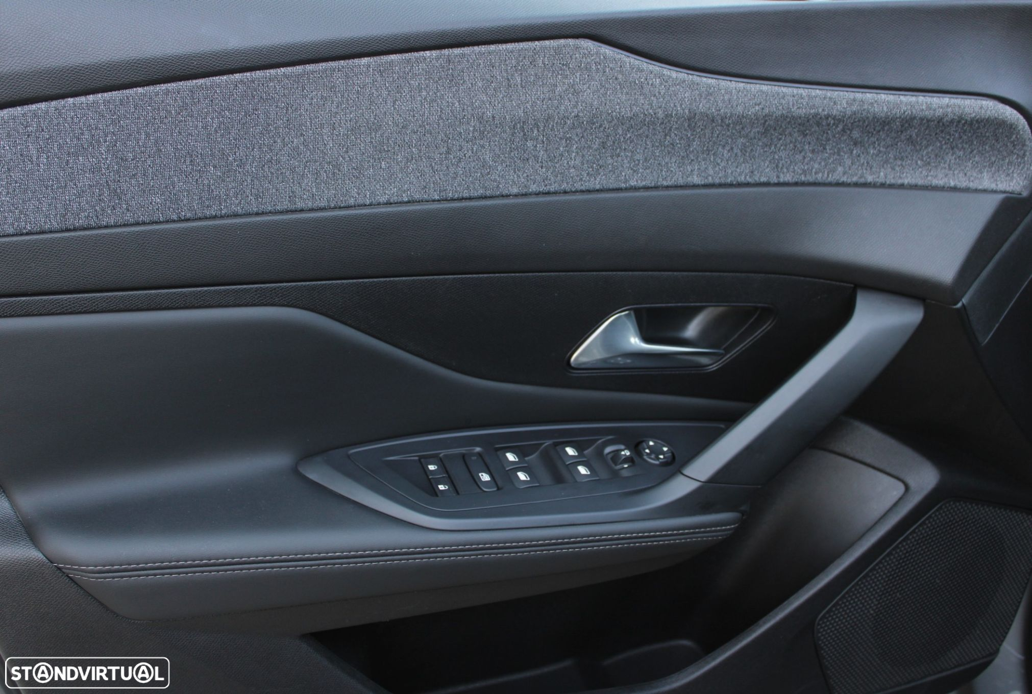 Peugeot 408 1.6 Hybrid Allure e-EAT8 - 16