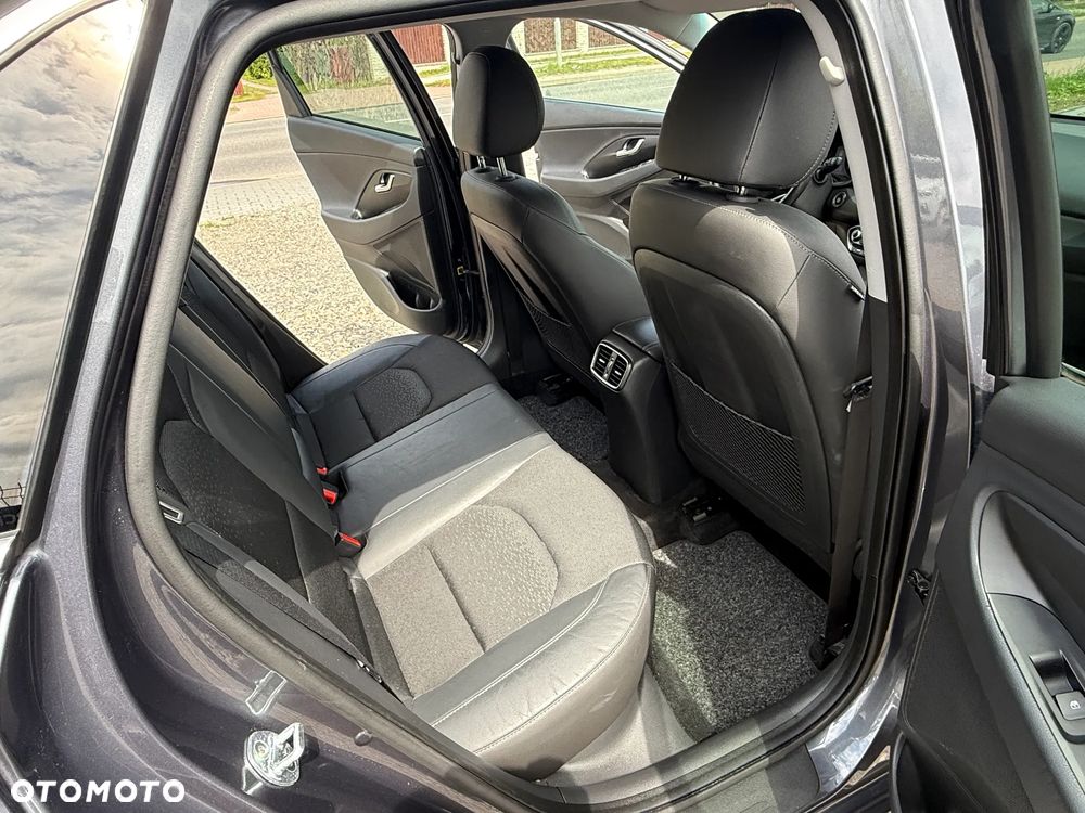 Hyundai i30 1.4 T-GDI Premiere Style - 23