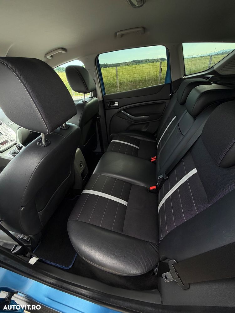 Ford Kuga 2.0 TDCi 4x4 Titanium - 17
