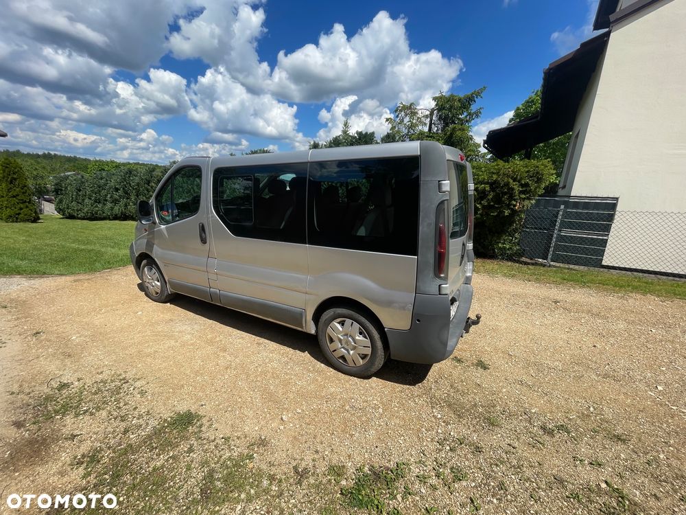 Opel Vivaro - 8