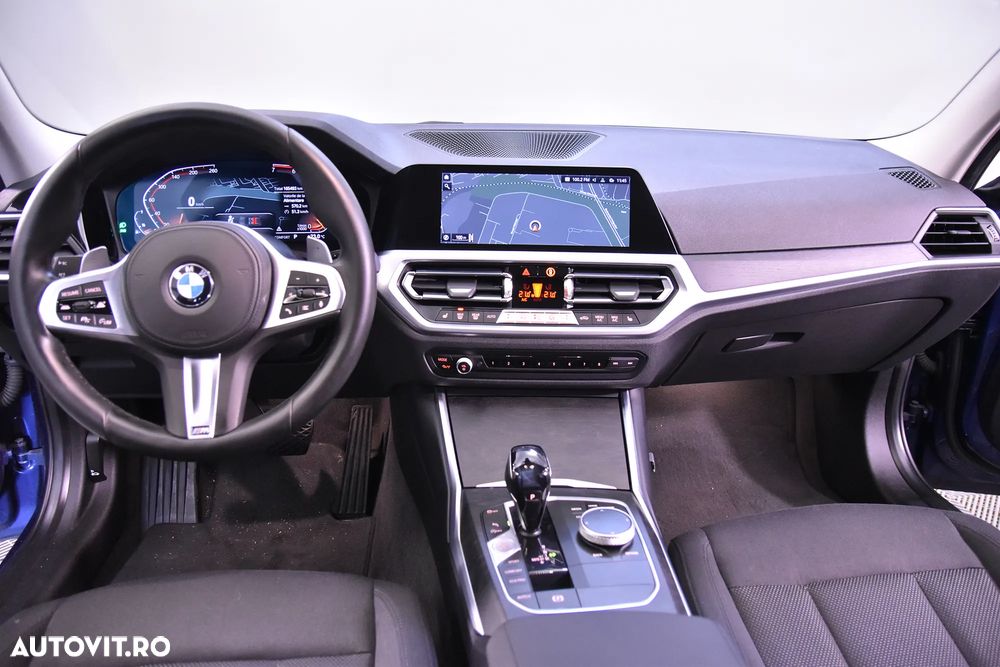BMW Seria 3 320i Touring Aut. - 9