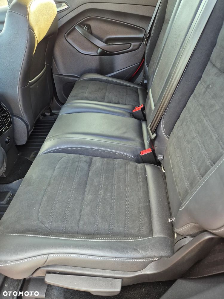 Ford Kuga 2.0 TDCi 4x4 ST-Line - 16