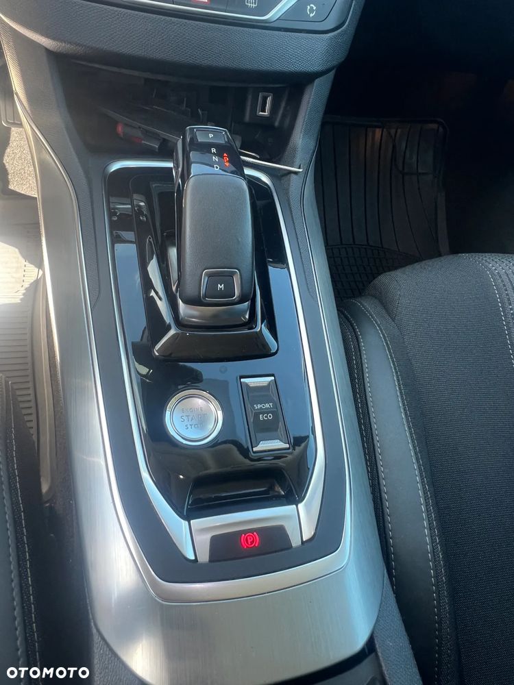 Peugeot 308 - 22