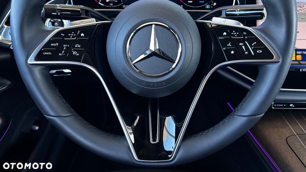 Mercedes-Benz Klasa E 220 d mHEV 4-Matic Exclusive 9G-Tronic - 16