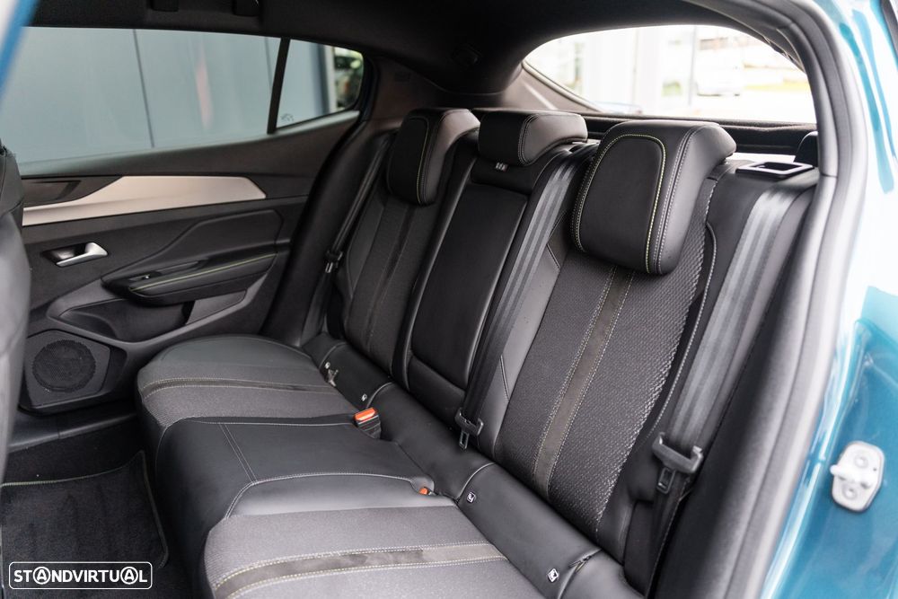 Peugeot 408 180 e-EAT8 GT - 30