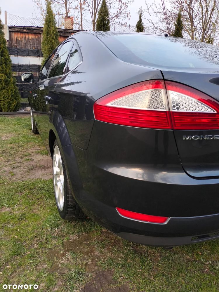 Ford Mondeo 2.5 Ghia - 18