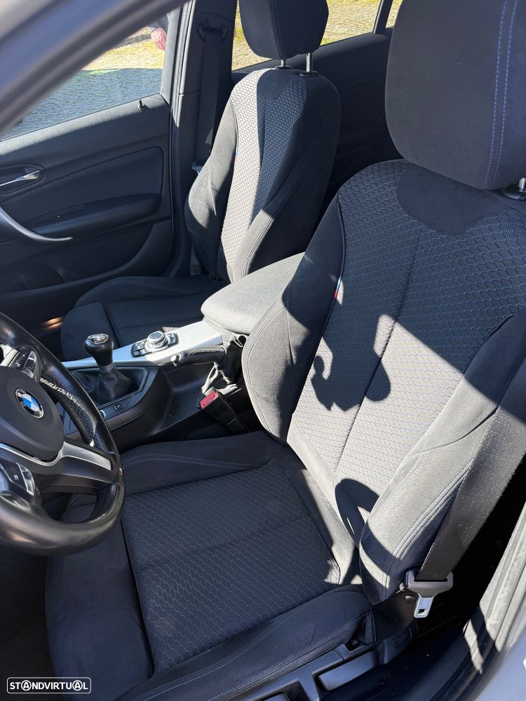 BMW 116 d Pack M - 12