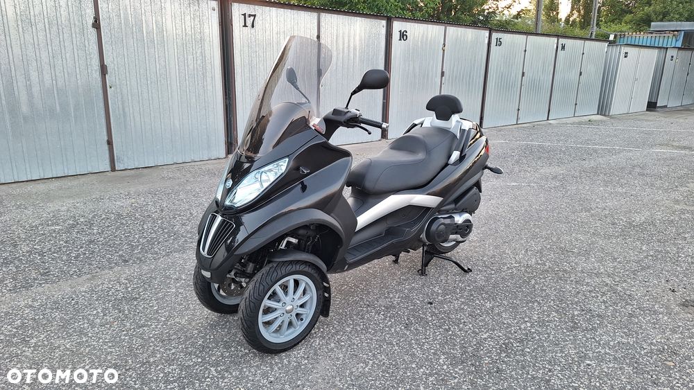 Piaggio MP-3 - 1