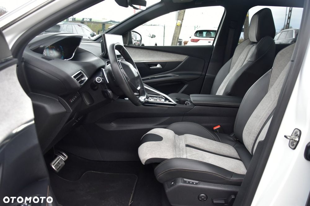 Peugeot 3008 1.6 PureTech HYbrid4 GT Line S&S EAT8 - 21