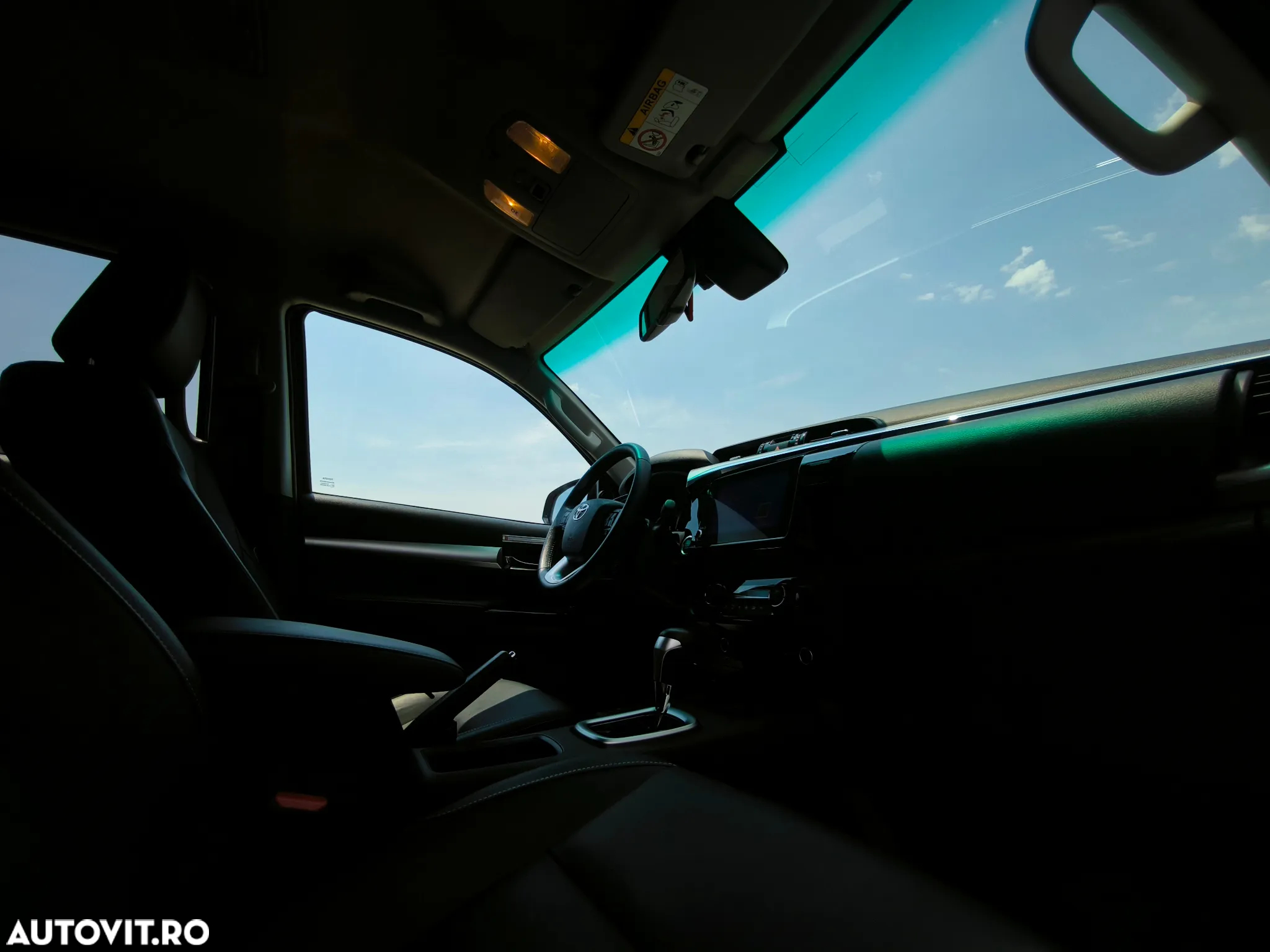 Toyota Hilux 2.4D 150CP 4x4 Double Cab AT Executive - 11