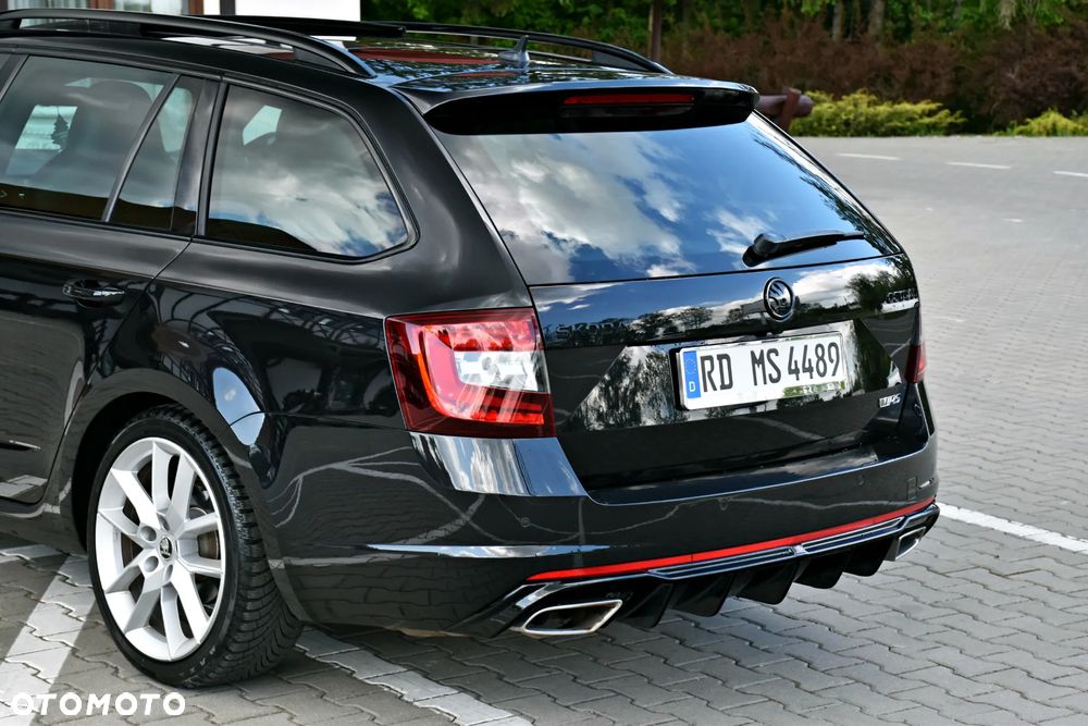 Skoda Octavia 2.0 TDI DSG RS - 18