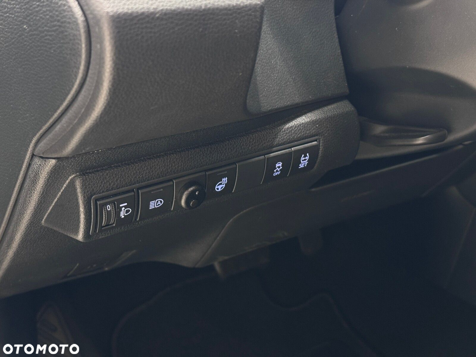 Toyota Corolla - 22