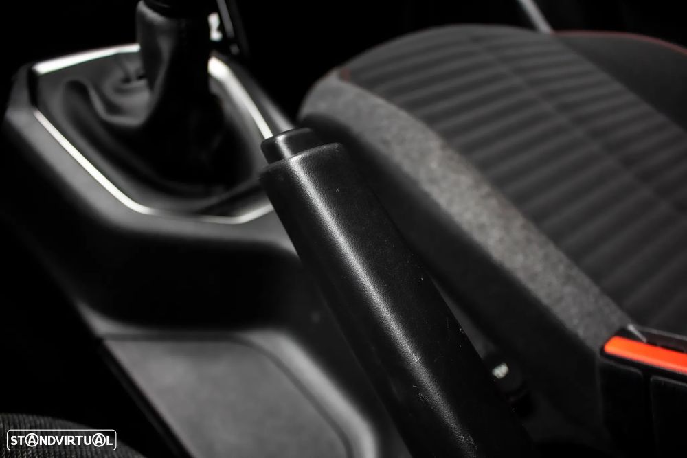 Peugeot 208 1.2 PureTech Active - 21