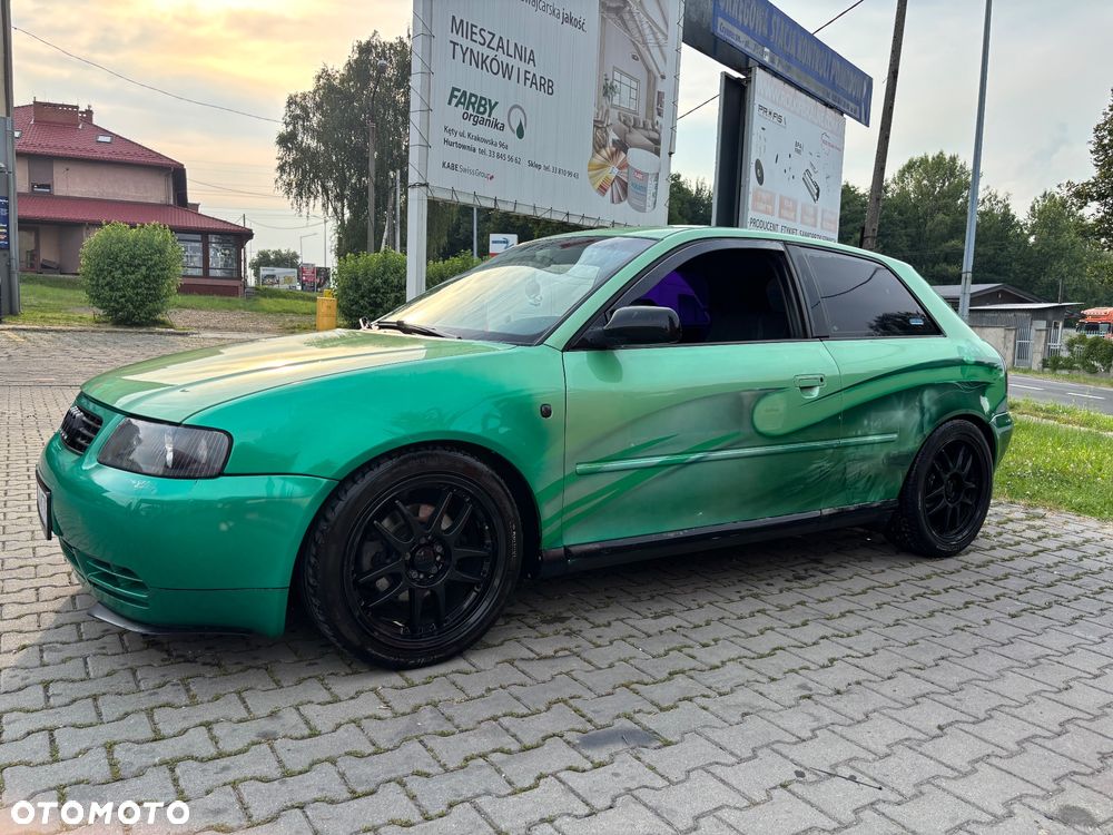 Audi A3 3-drzwiowe 1.8 Ambiente - 3