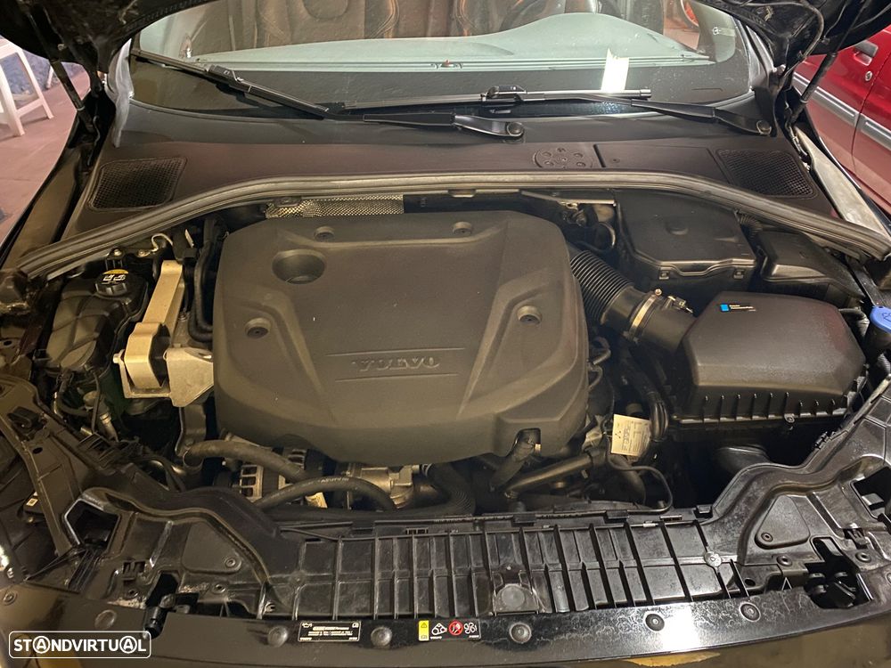 Volvo V60 D4 Geartronic Black Line — fotografia 23