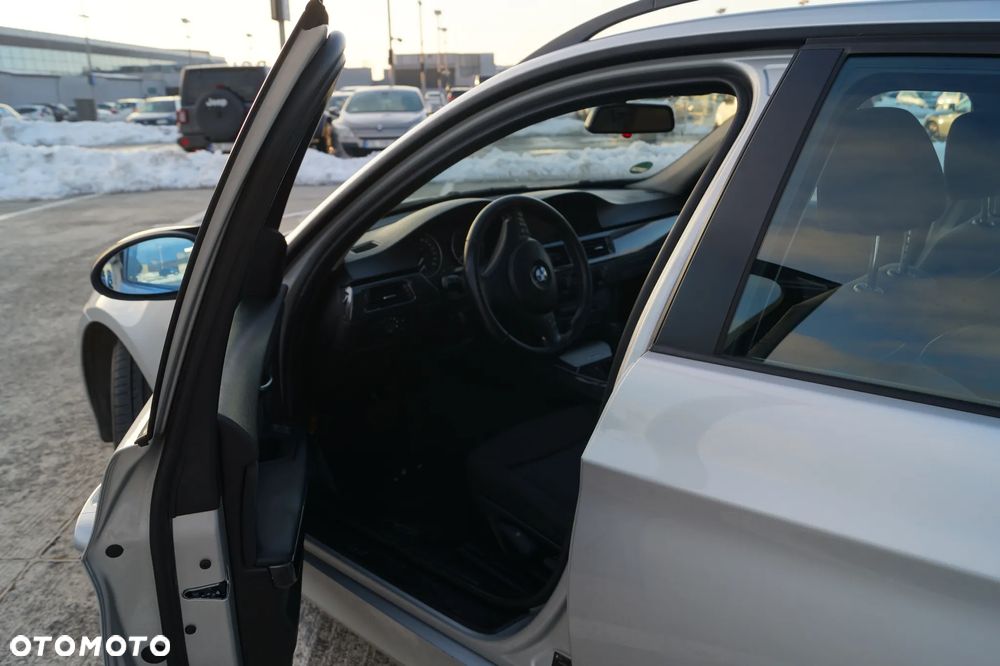 BMW Seria 3 - 18