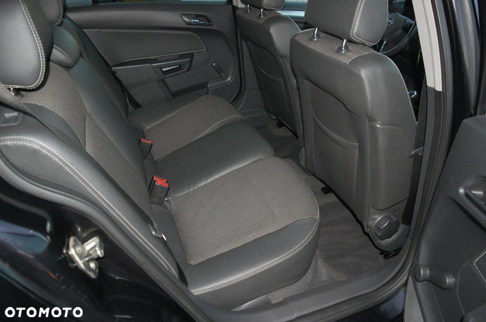 Opel Astra - 25