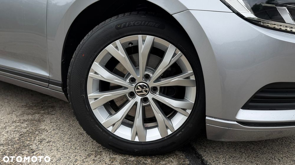 Volkswagen Passat 1.6 TDI BMT Comfortline - 10