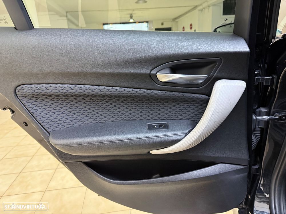 BMW 116 i Edition M Sport Shadow - 30