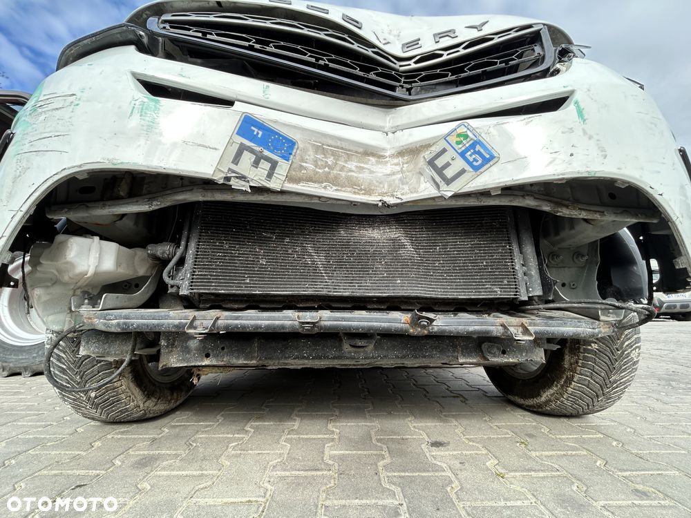 Land Rover Discovery Sport - 39