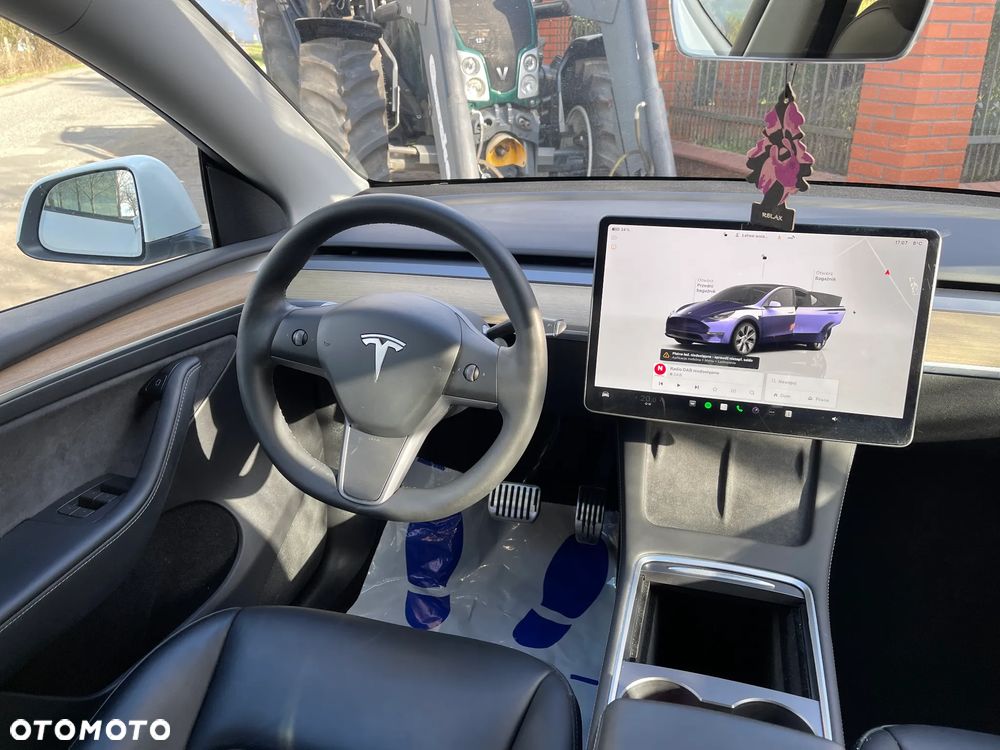 Tesla Model Y Standard - 11