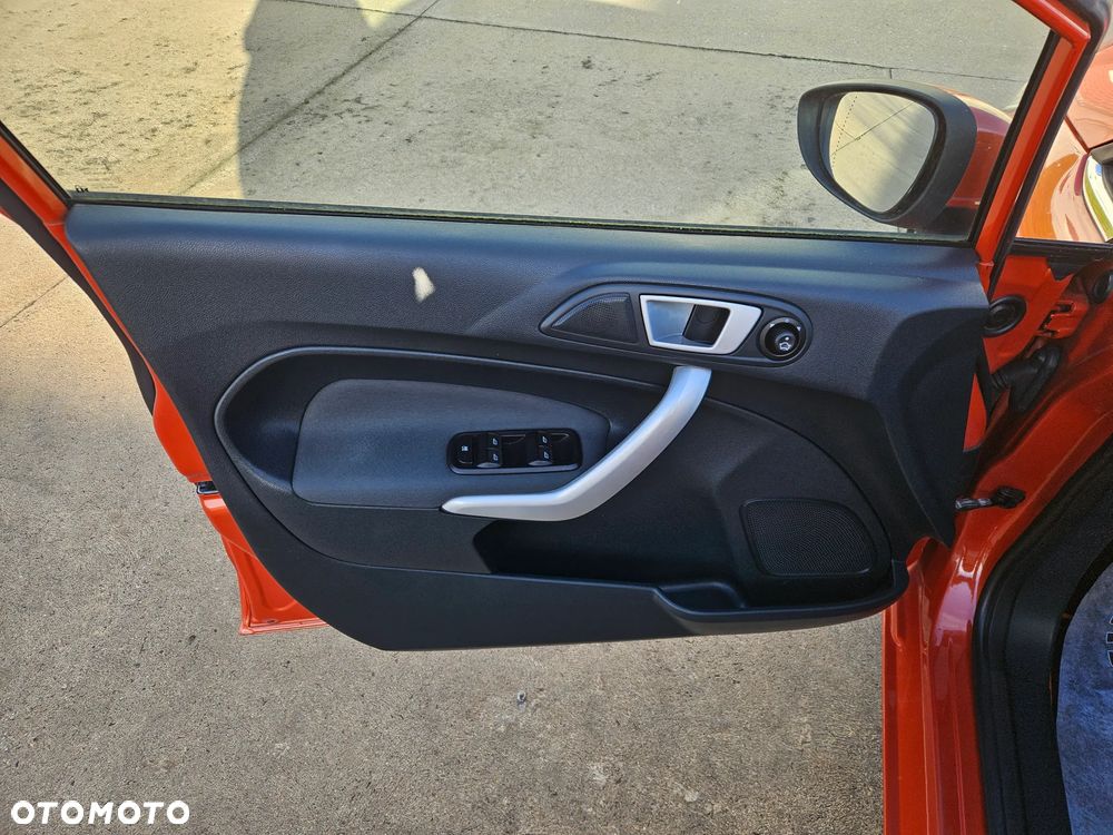 Ford Fiesta 1.25 Titanium EU5 - 9