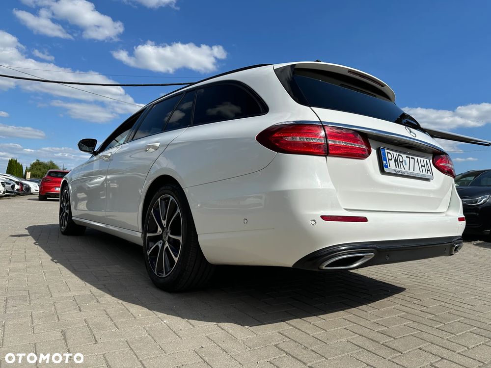 Mercedes-Benz Klasa E - 33