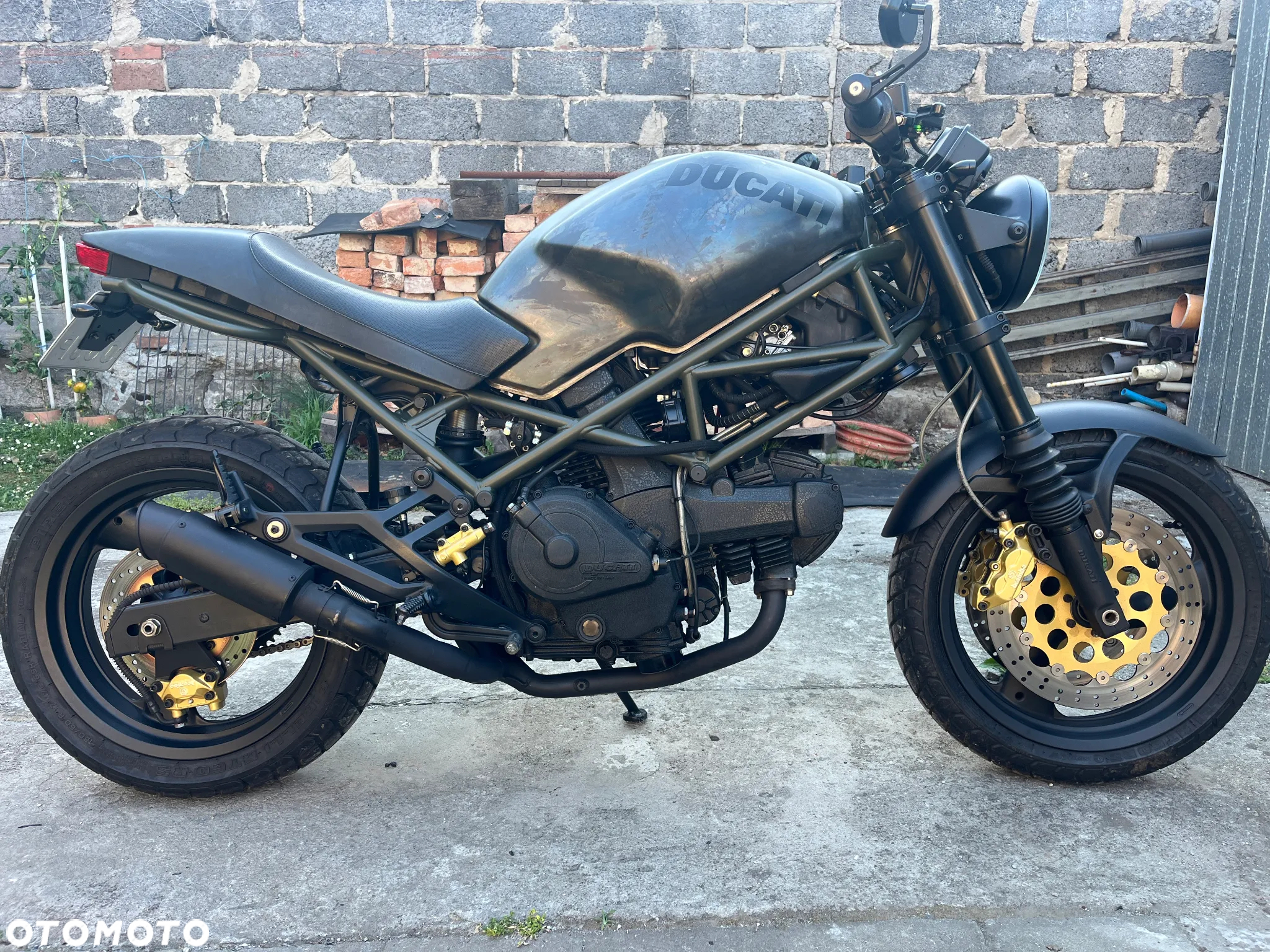 Ducati Monster - 11