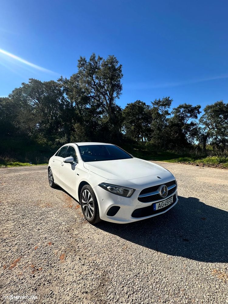 Mercedes-Benz A 250 Limousine e Style Plus - 3