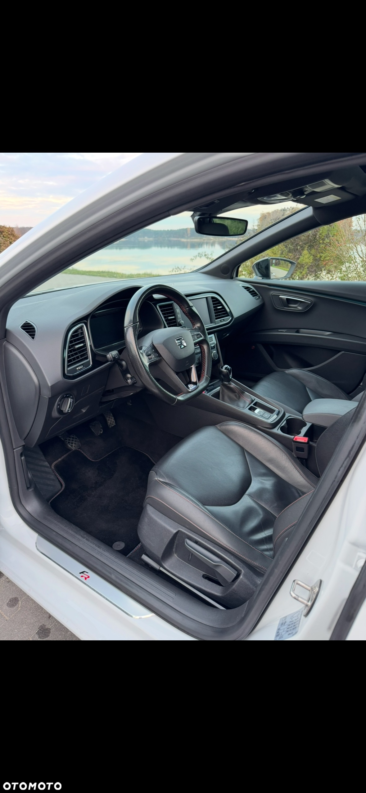 Seat Leon 2.0 TDI FR Black S&S - 13