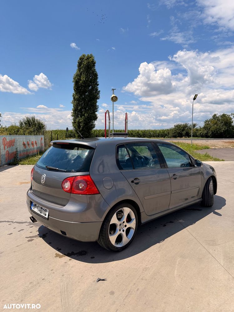 Volkswagen Golf - 4