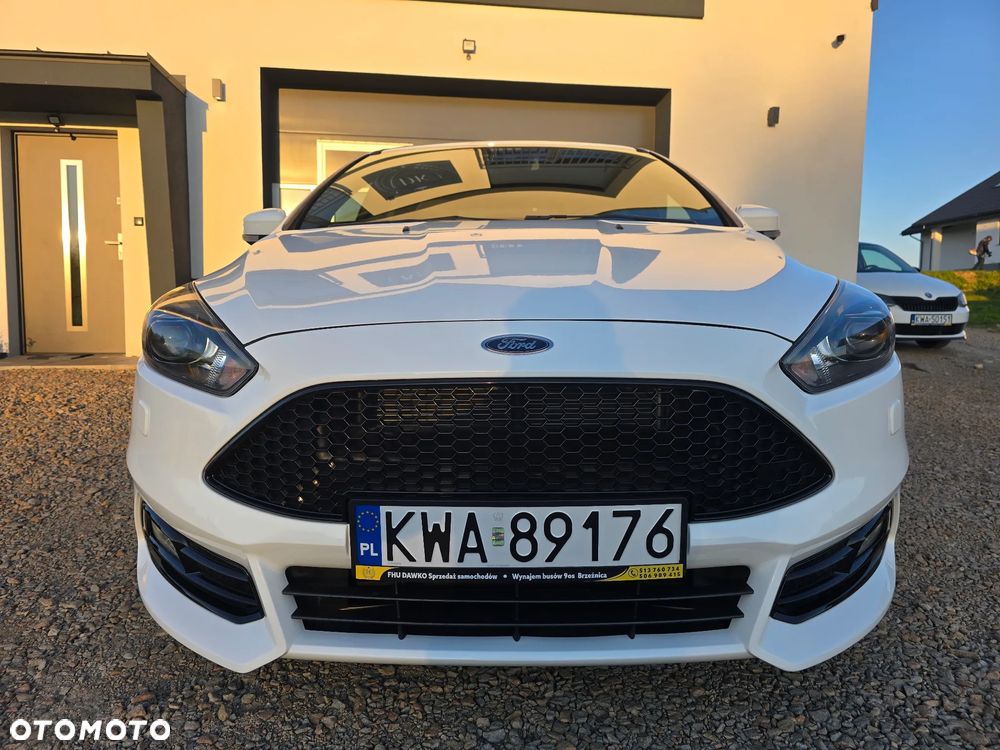 Ford Focus 2.0 EcoBoost ST mit Leder-Exclusiv-Paket - 16