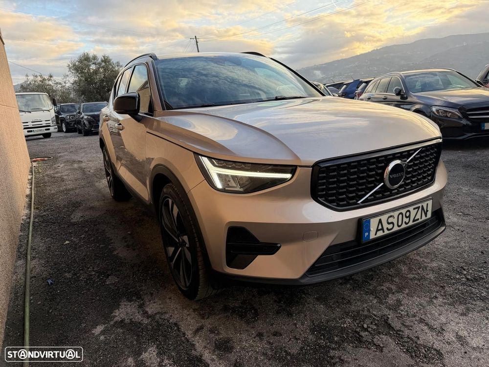 Volvo XC 40 1.5 T2 Plus Dark Auto - 2