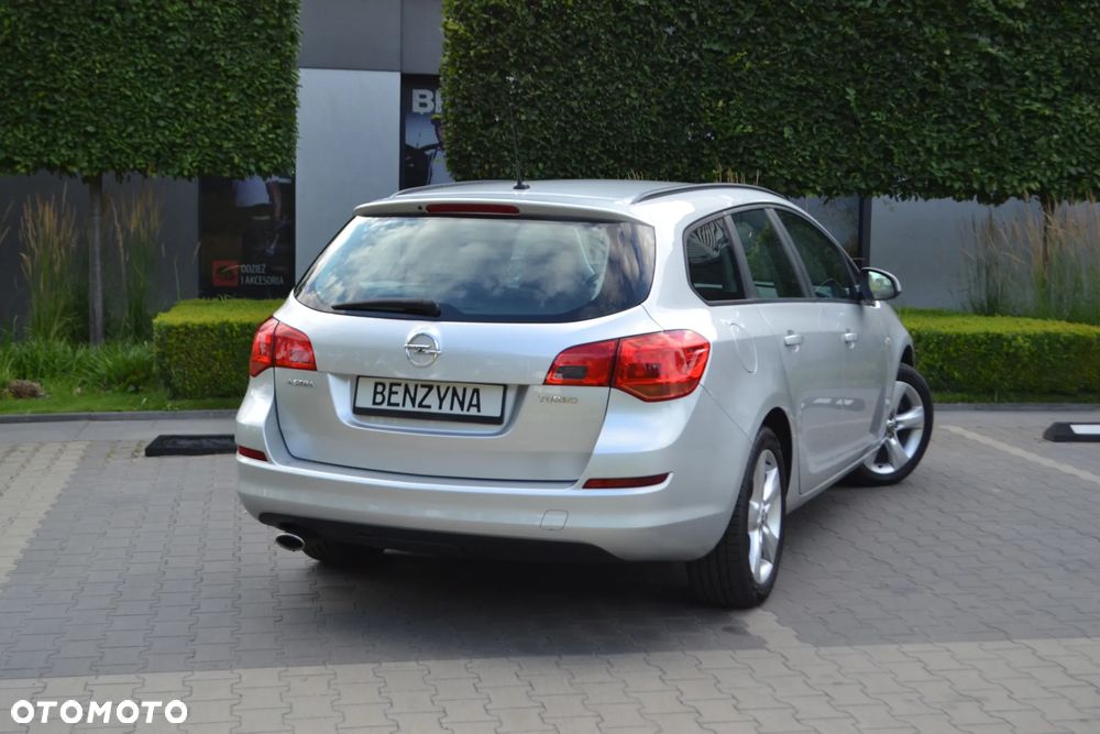 Opel Astra - 8