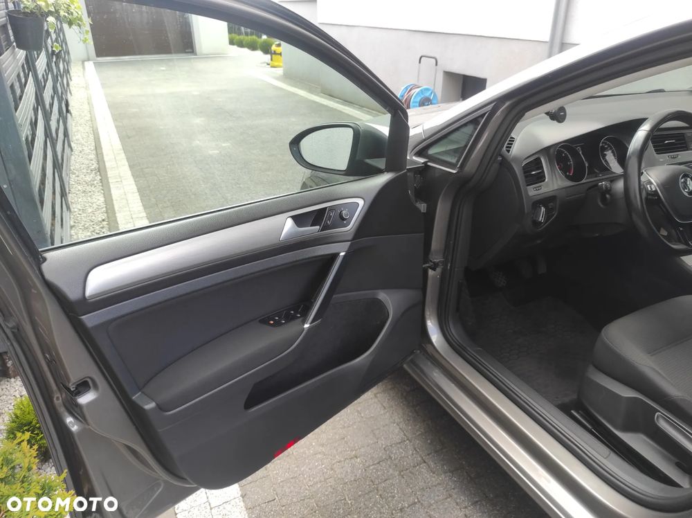 Volkswagen Golf 1.6 TDI BMT Comfortline - 21