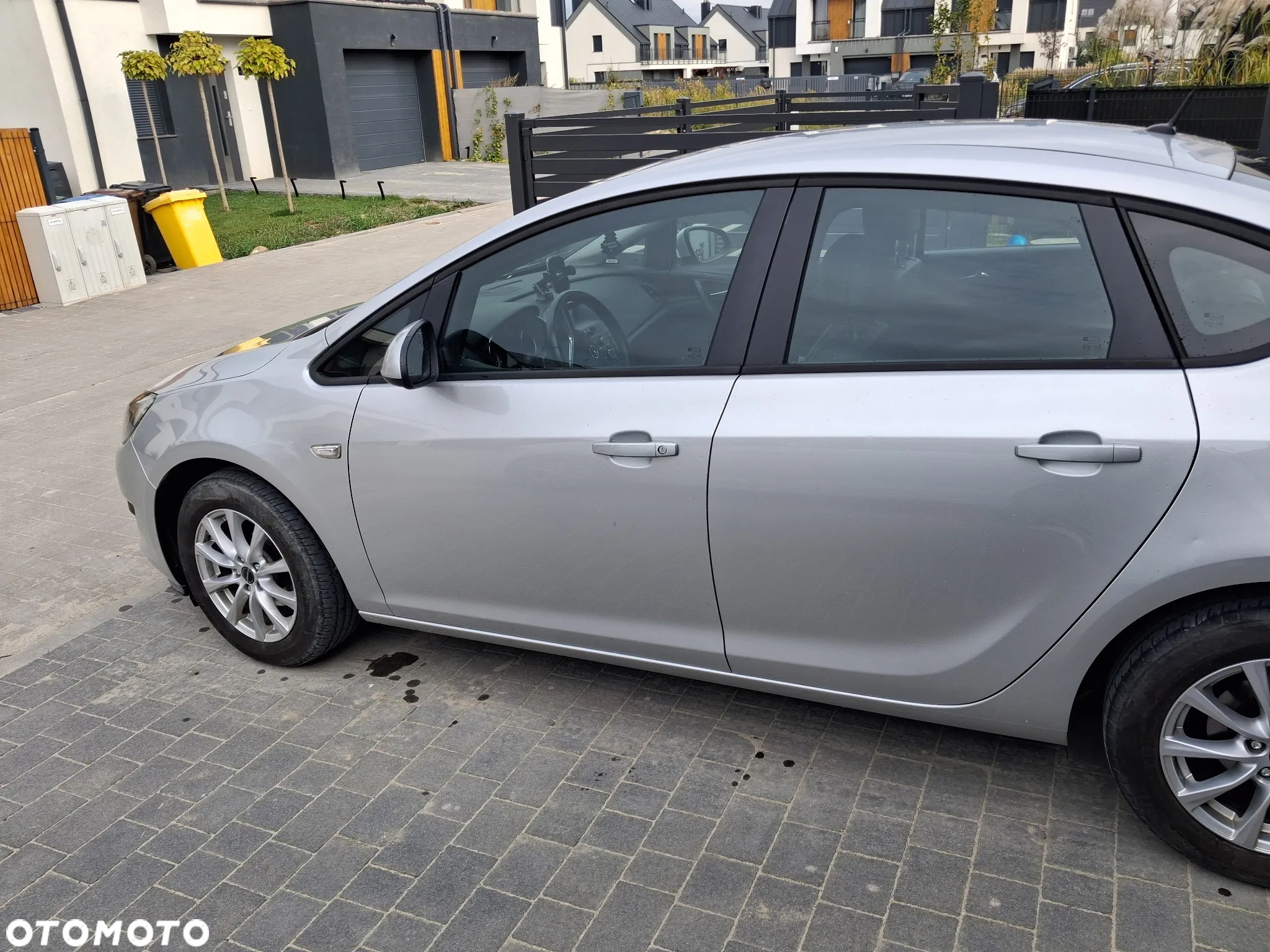 Opel Astra IV 1.4 T Business EU6 - 10