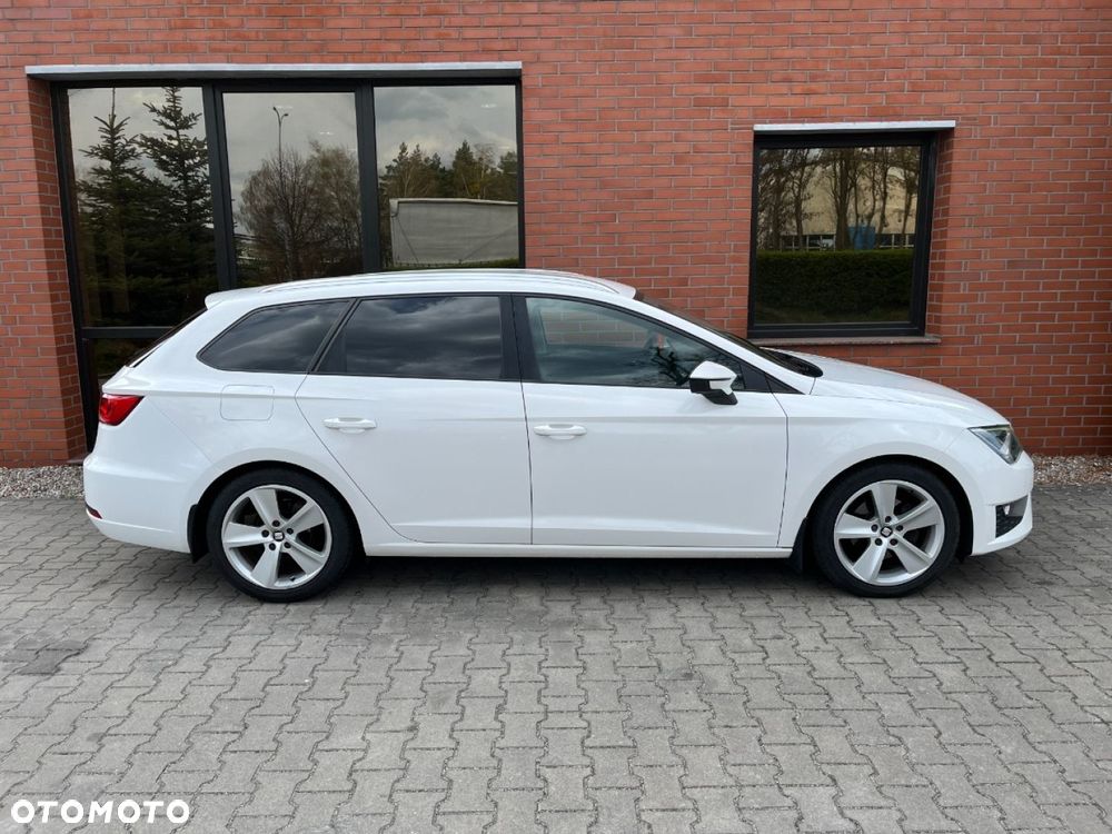 Seat Leon Sportstourer 2.0 TDI DPF DSG FR - 27